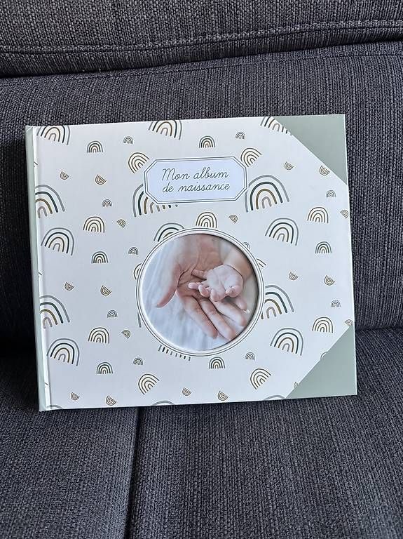 Alben: Album de naissance  – Gebraucht aus Servion von tat_rpx8