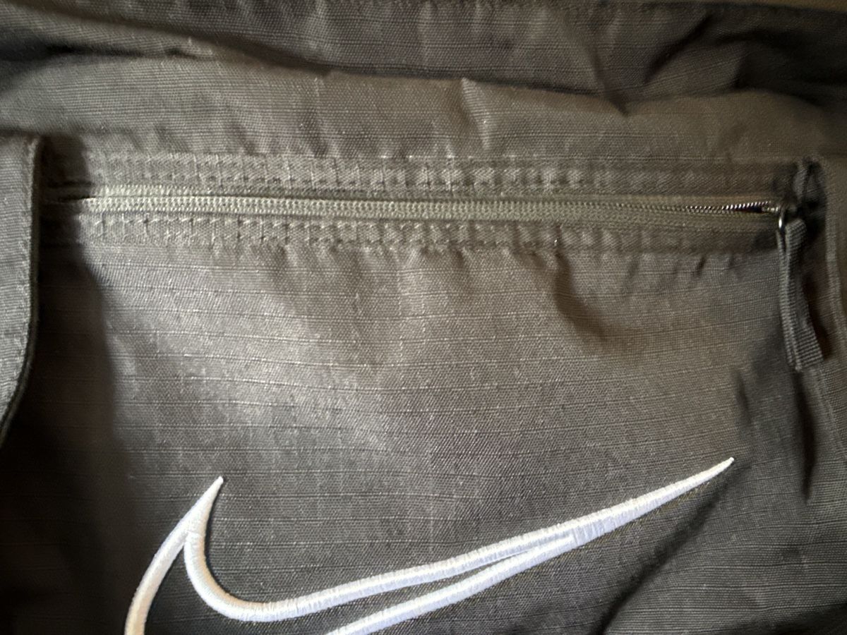 Nike Borse: Sporttasche Nike -neuwertig – Nuovo (secondo la descrizione) da Dietlikon venduto da CS_T 1