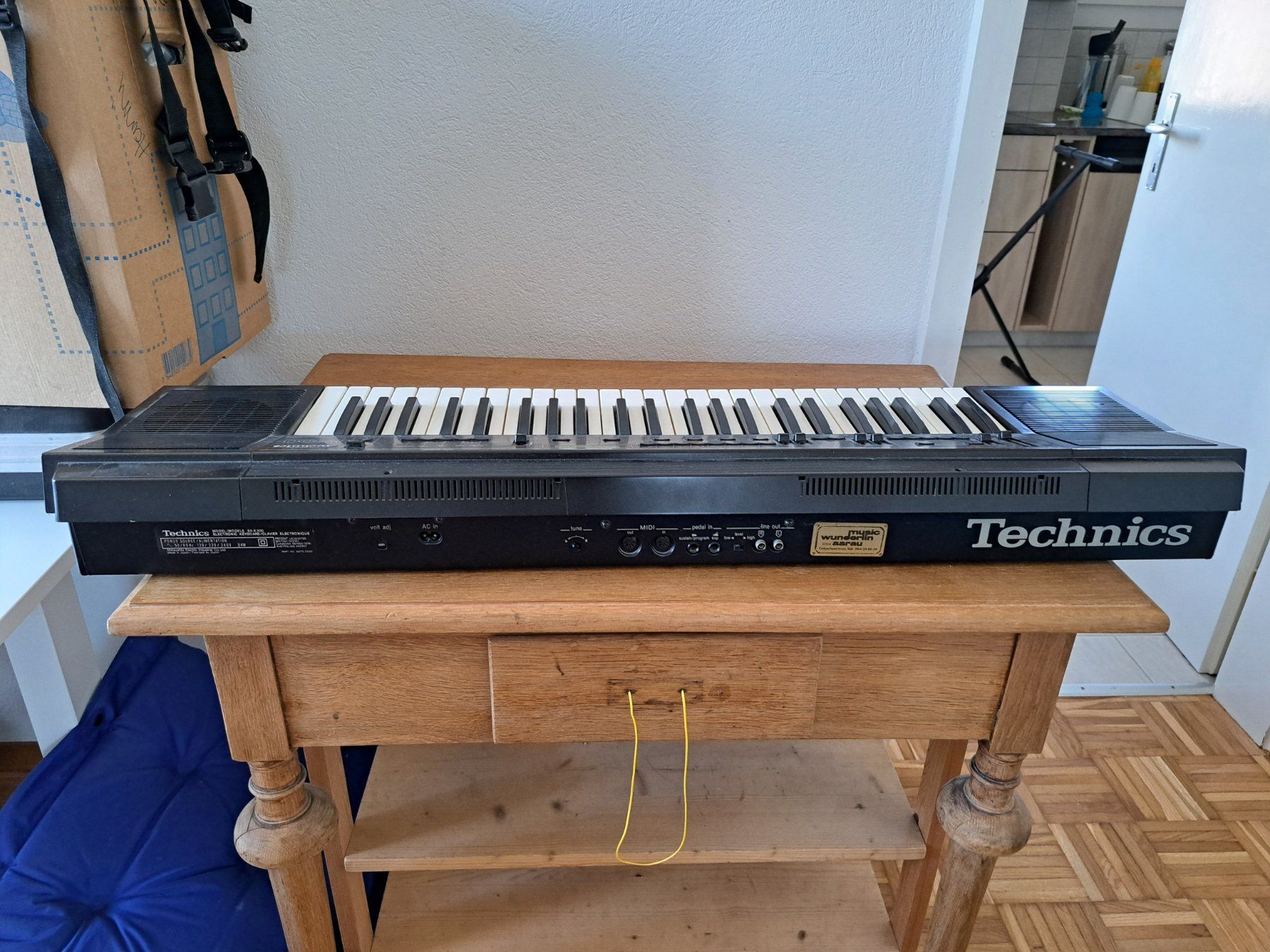 Technics Strumenti musicali: Keyboard Technics PCM, Modell SX-K300 (55), mit Ständer – Usato da Schafisheim venduto da Parker30 2