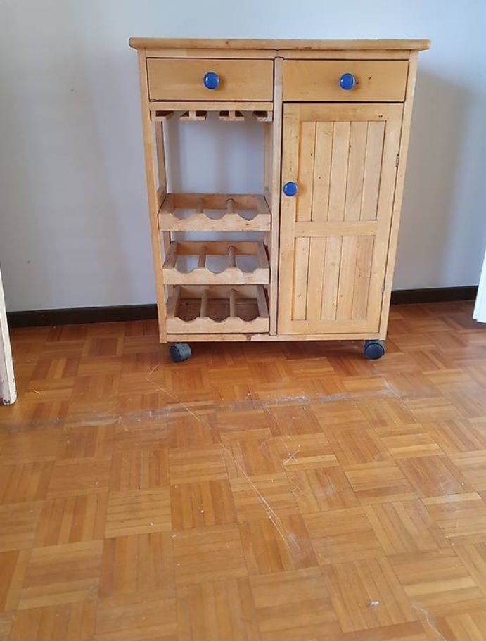 Komplettküchen: Barschrank – Gebraucht aus Glattbrugg von B_B 1