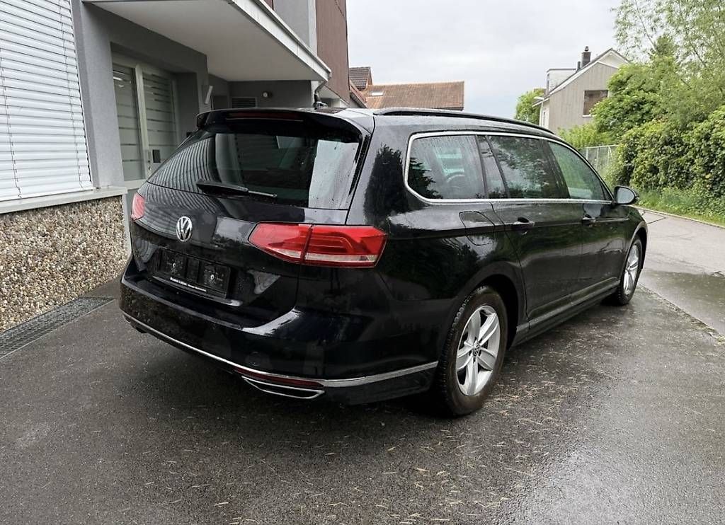 Automobili: Passat Variant 2.0 TDI BMT R-Line DSG – Usato da Altstätten SG venduto da HERRDERDINGE1 3