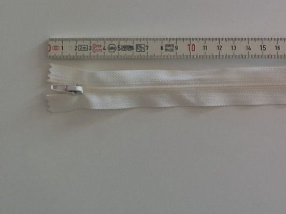 Tessuti: Reisverschluss 50cm weiss – Usato da Wetzikon ZH venduto da NaWetzi 1