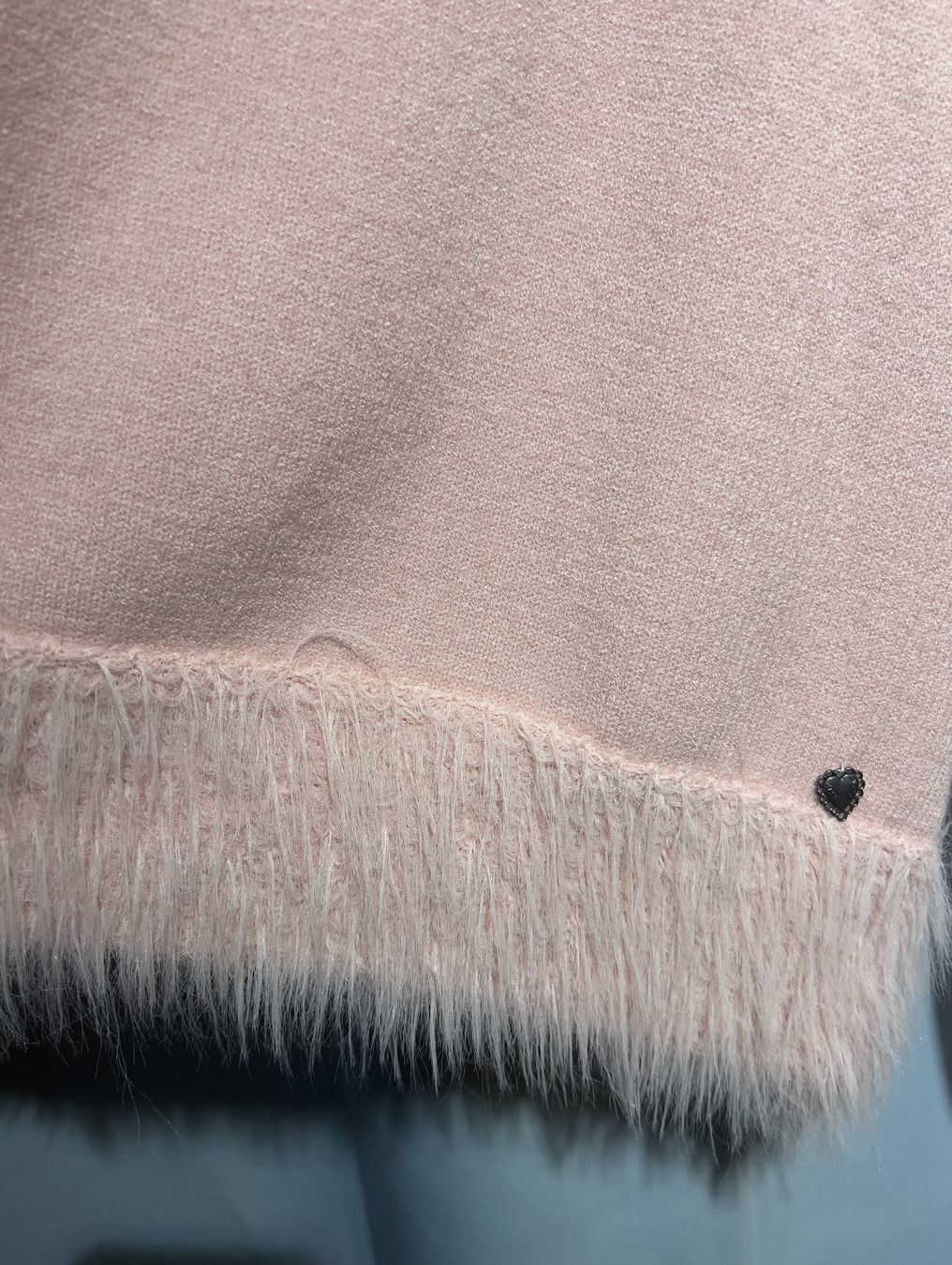 Pulls & Sweat-shirts: Pullover rosa mit FluFlu-Abschluss – Neuf avec emballage d'origine à Zürich par Naebeli 3