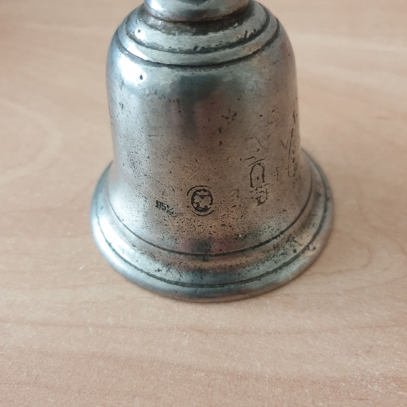 Campanacci mucche: Alte Massive Hand Zinn Glocke – Usato da Winterthur venduto da katzen07 2