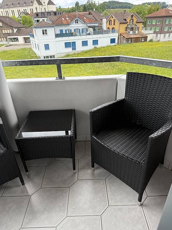 Sedie: 2x Beistelltisch 6x Stühle – Usato da Kollbrunn venduto da datu80 2
