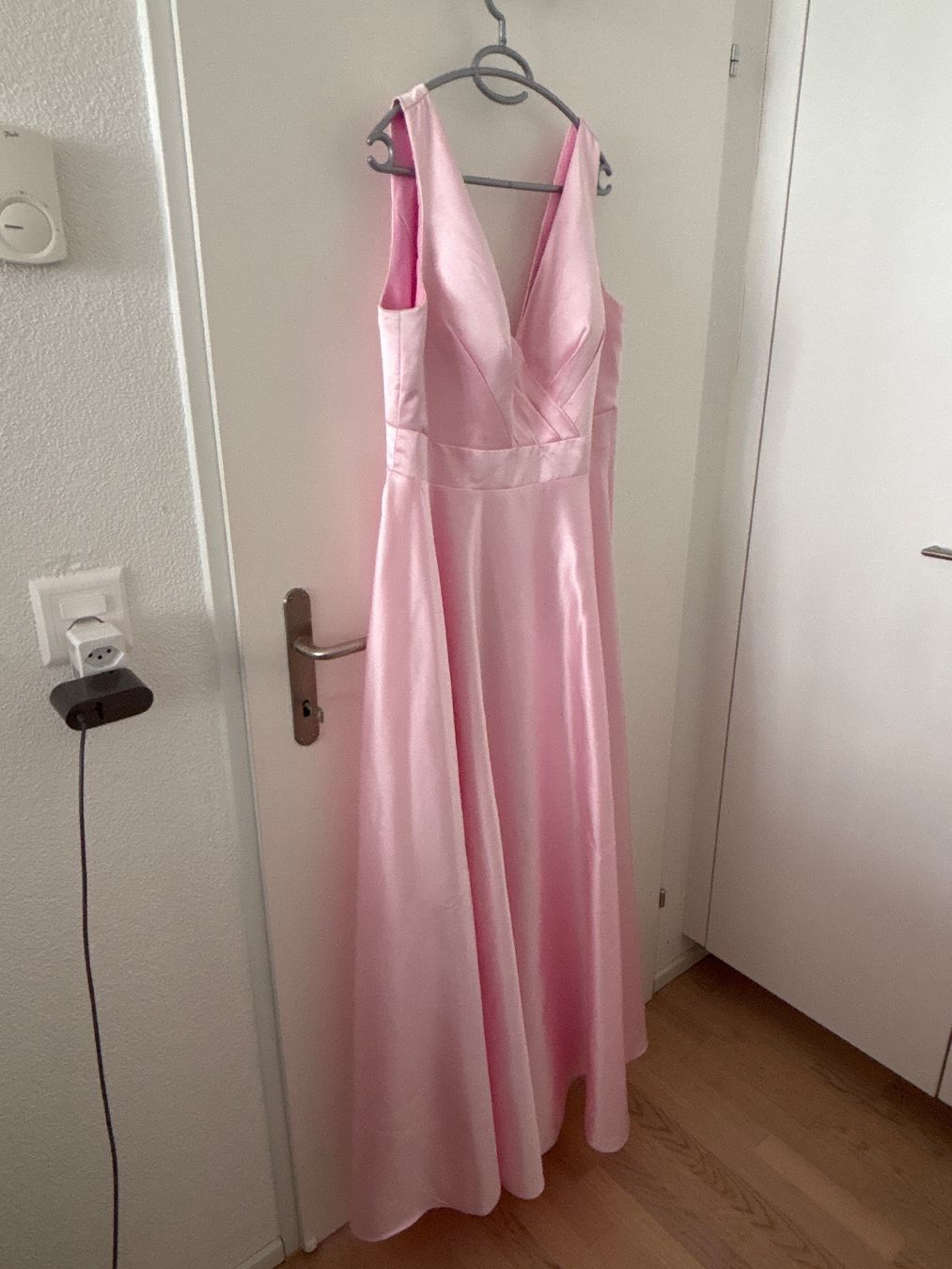 JJ’s House Vestiti: Kleid rosa V-Ausschnitt Grösse 44 – Usato da Amriswil venduto da lom_g25z 2