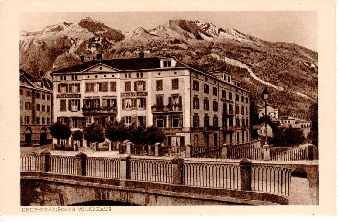 Cartoline postali: Chur - Rhätisches Volkshaus – Usato da Wolhusen venduto da Curver9