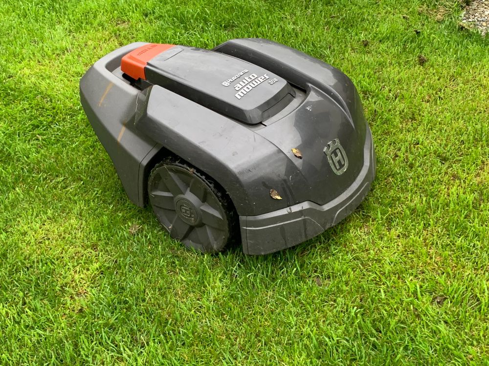 Rasenroboter Husqvarna 308 mit Ladestation Kaufen auf Ricardo