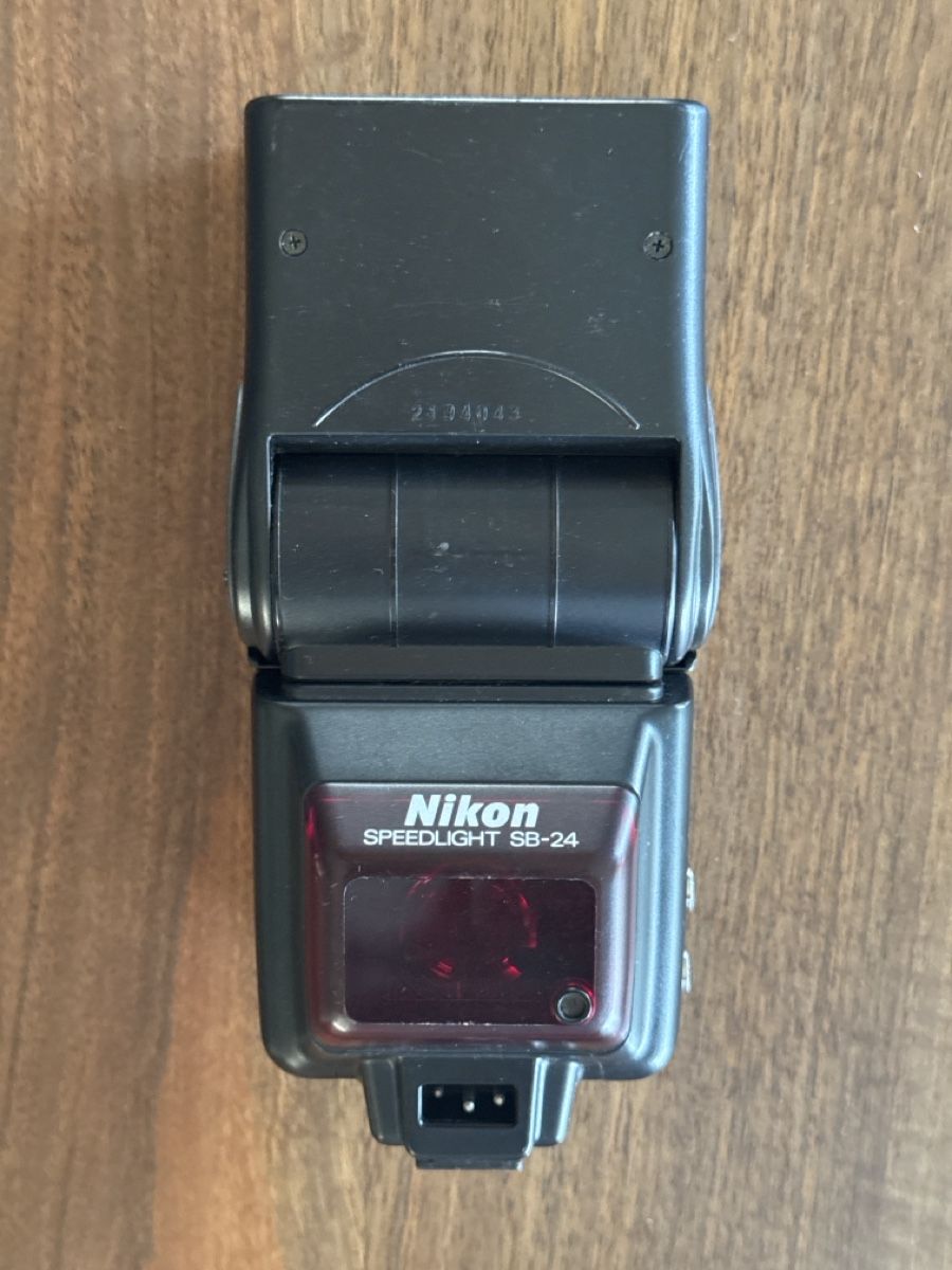 Nikon Flash: Nikon SPEEDLIGHT SB-24 Blitzgeraet guter Zustand – Usato da Baar venduto da Freethy 2