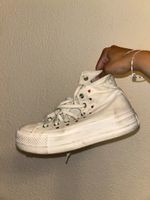Converse valentine edition