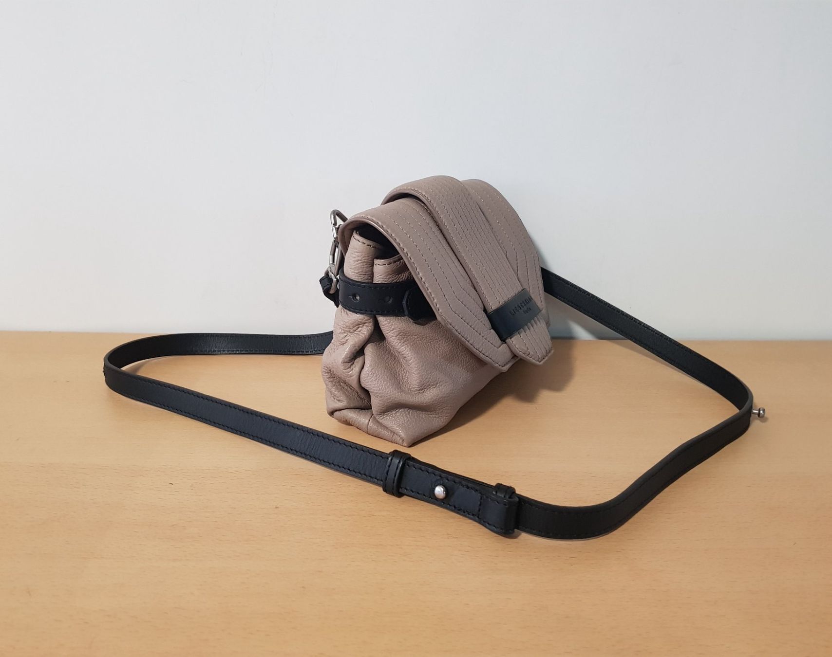 Liebeskind Borse da donna: Liebeskind Berlin Leder Umhängetasche – Usato da Basel venduto da chien008 3