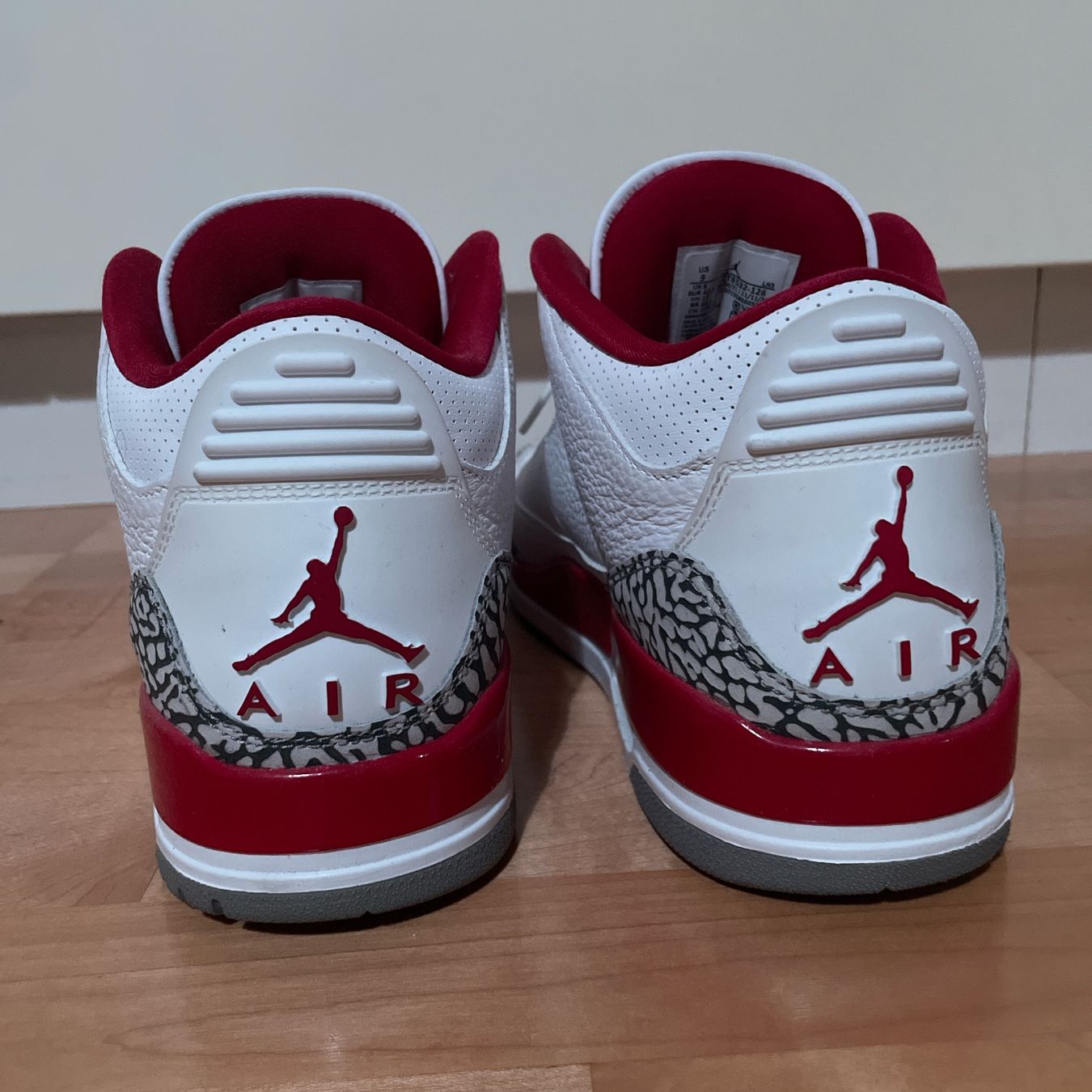 Jordan Scarpe da uomo: Air Jordan 3 Retro White/Light Curry-Cardinal Red – Usato da Konolfingen venduto da zoe_5cdb 2