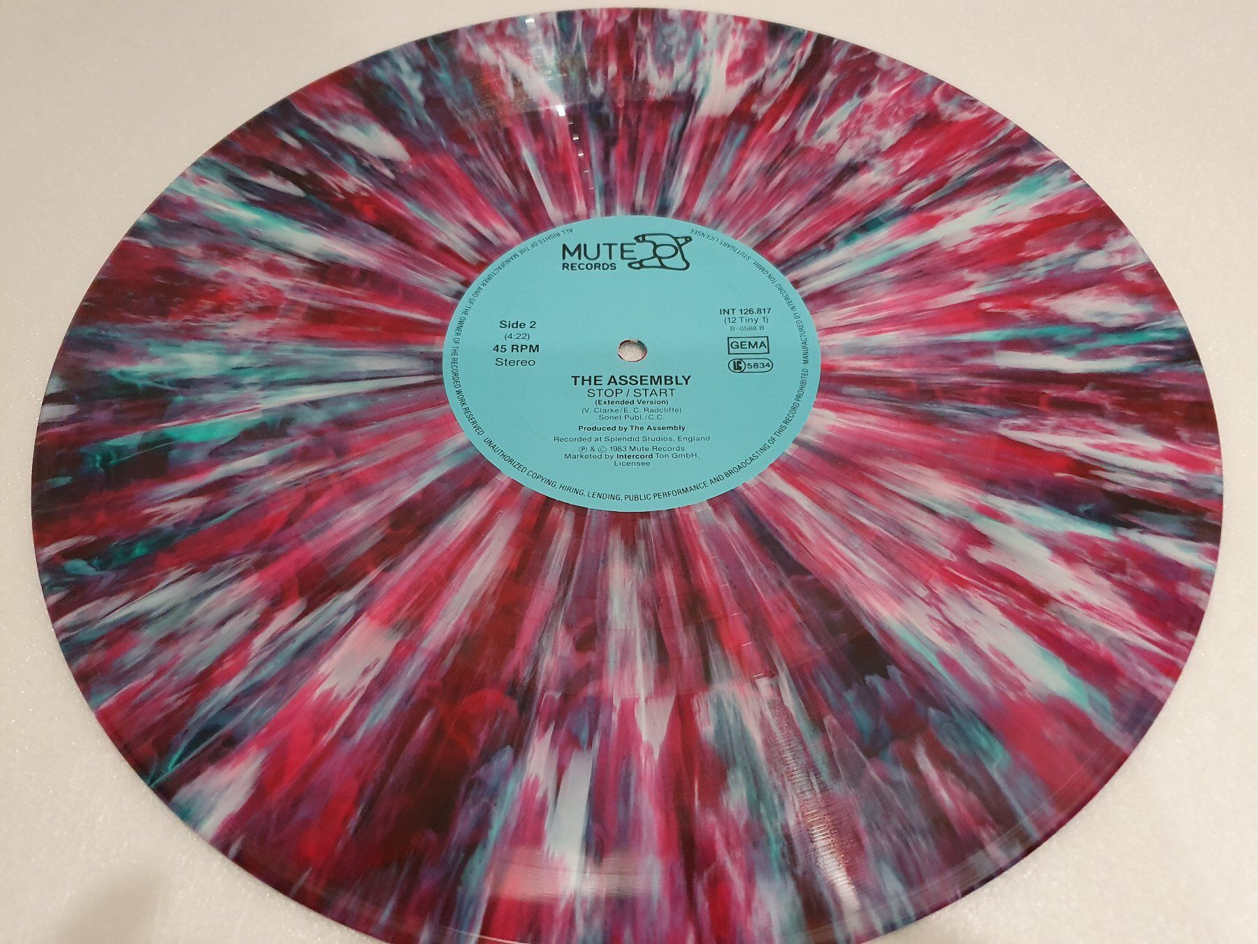 Dischi in vinile: The Assembly – Never Never (Maxi, Synth-pop, Multicoloured) – Usato da Uster venduto da Vinyl-Leidenschaft 5