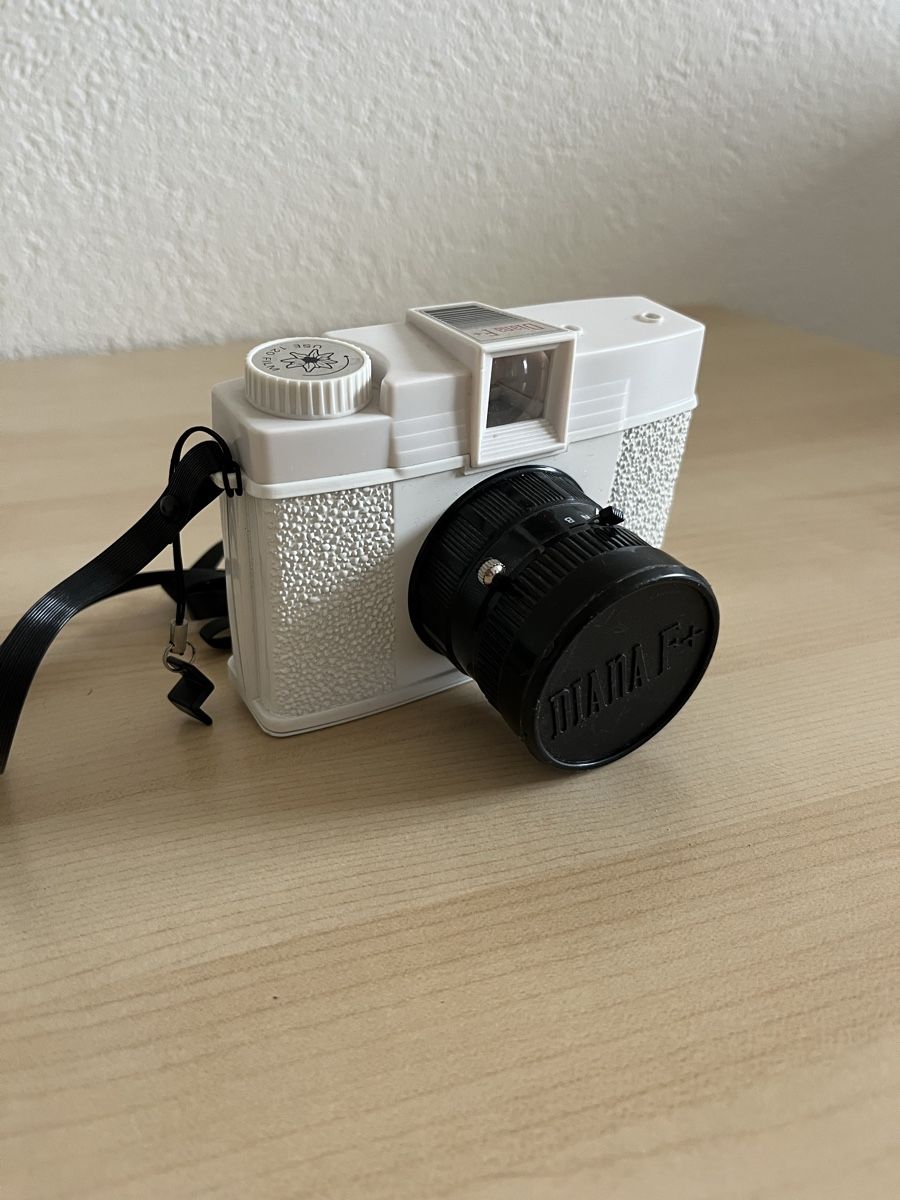 Fotocamera: LOMOGRAPHY Diana F+ Analog-Kamera – Usato da Lausen venduto da annikaa.graf