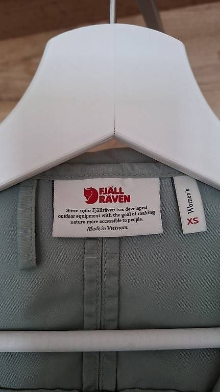 Giacche: Fjäll Räven Damenjacke XS – Usato da Mettau venduto da australia2006 1