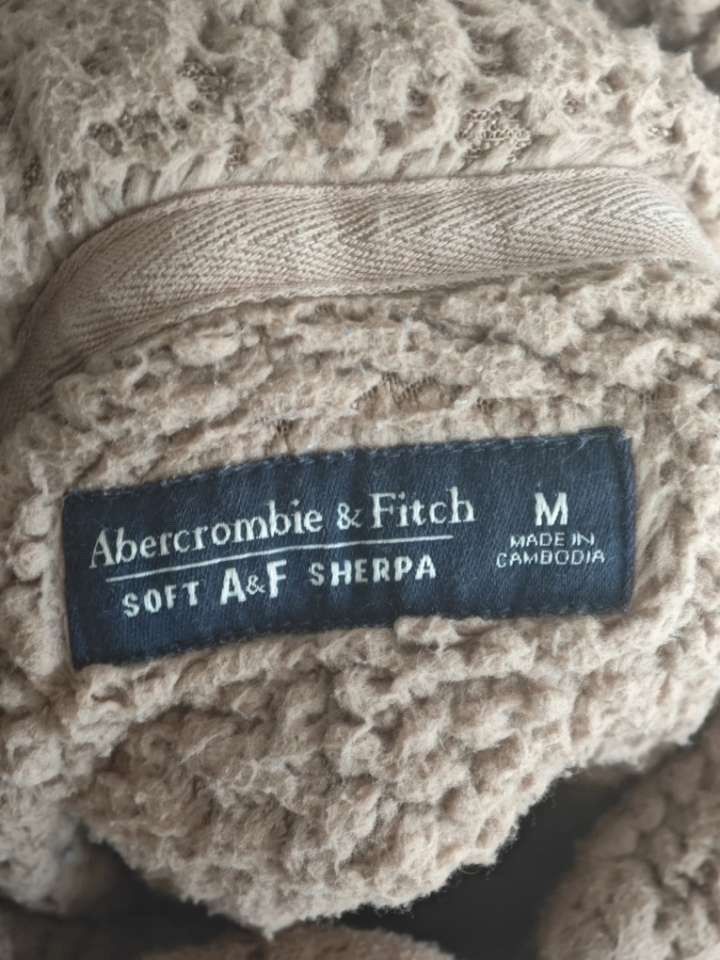 Abercrombie Giacche: Abercrombie & Fitch Fleece – Usato da Steffisburg venduto da val_52y6 2