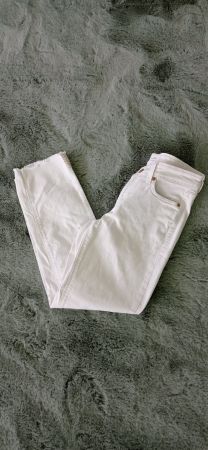 Schöne weisse Jeans in Grösse 36 perfekt für den Sommer