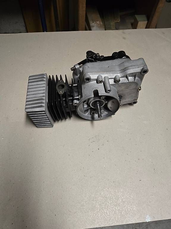 Motoren: Minarelli V1 mit Rennsatz DOS 75ccm – Gebraucht aus Kerzers von Issimo-Center 4