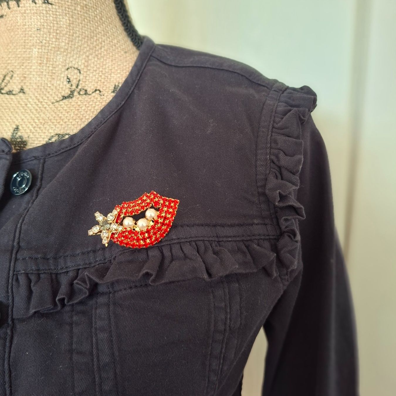 Liu Jo Giacche: LIU JO formschöner Jacket mit Original Aufstecker /Sticker – Usato da Stäfa venduto da meridianum 1