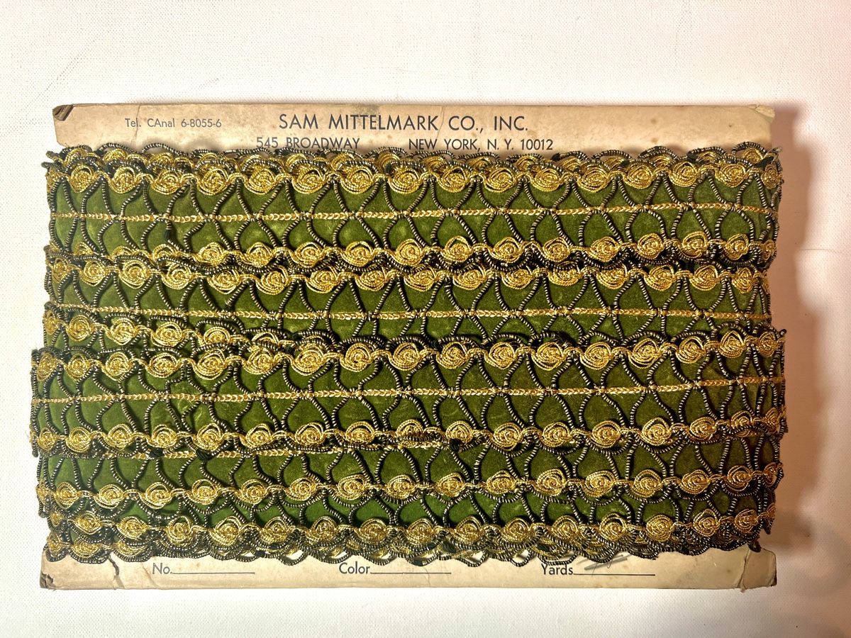 Stoffe: Vintage Brokat-Samtband USA. – Neu (gemäss Beschreibung) aus Zürich von rsa_dv8r