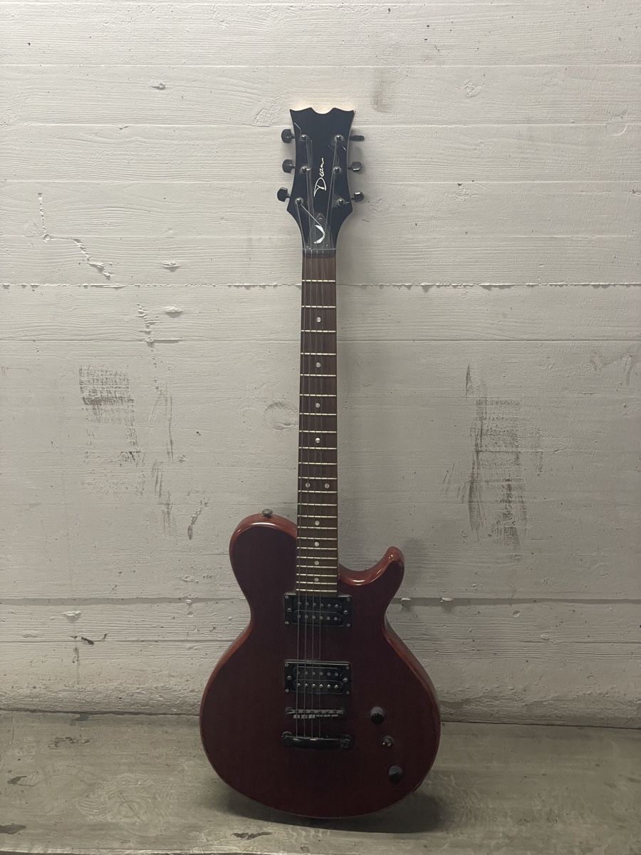 Strumenti musicali: Gitarre inkl. Verstärker – Usato da Zürich venduto da Bjthorsteinsen 1