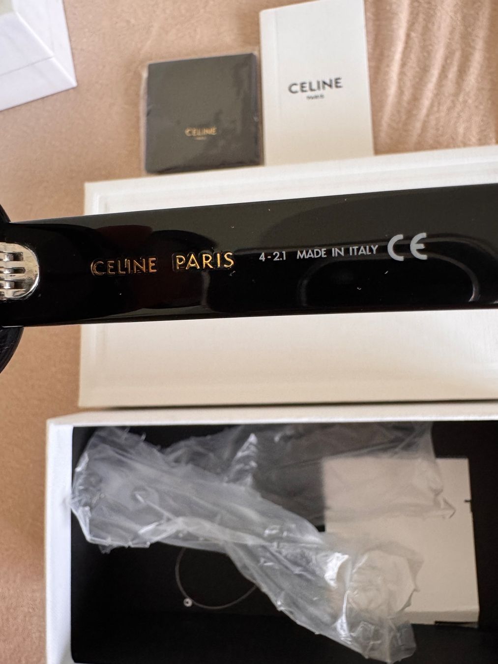 Celine Occhiali & Lenti: Celine Sonnenbrille Original – Nuovo e nell'imballaggio originale da Zwillikon venduto da ant_r5yp 3