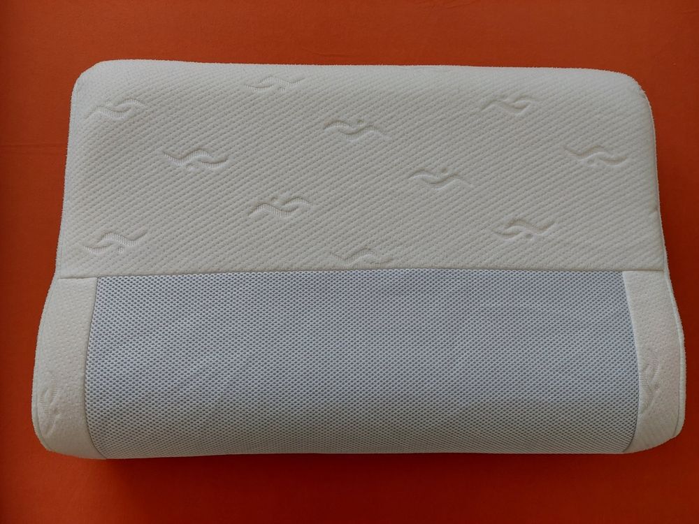 HERZtal Anti Aging Memory-Schaum Kissen - Mit Vitaminen A-C-E, Ergonomisch