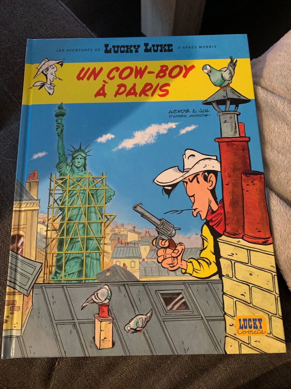 Fumetti: Lucky Luke "Un cow-boy à Paris" – Nuovo (secondo la descrizione) da Erlach venduto da ely-87