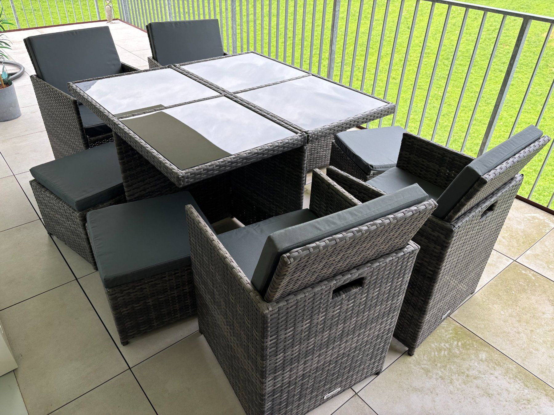 Set de table et chaises: tectake Rattan Sitzgruppe grau – D'occasion à Glarus par longos12