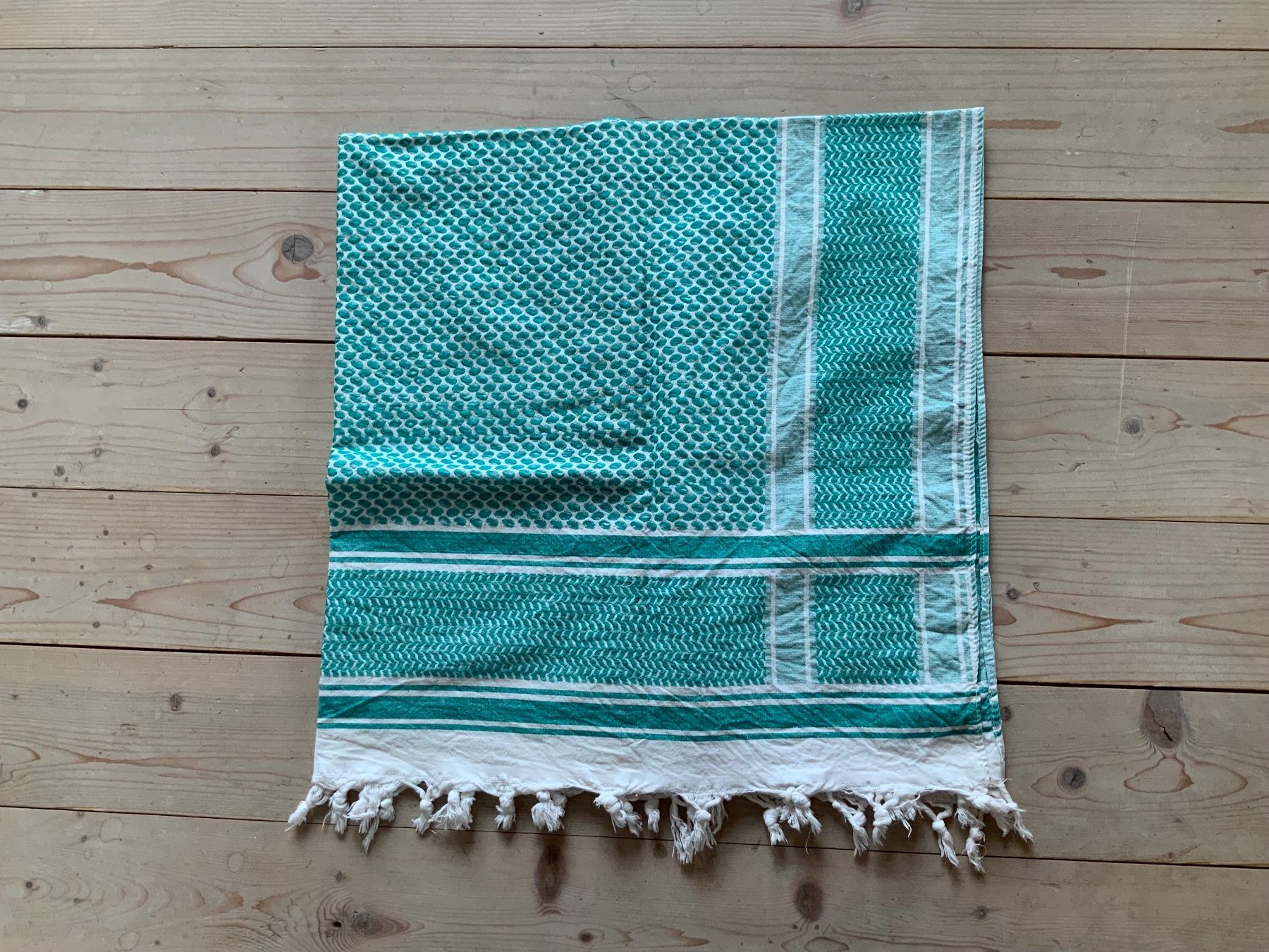 Foulards, Tücher & Schals: Quadratisches Tuch – Neu (gemäss Beschreibung) aus Dübendorf von Roliricardo