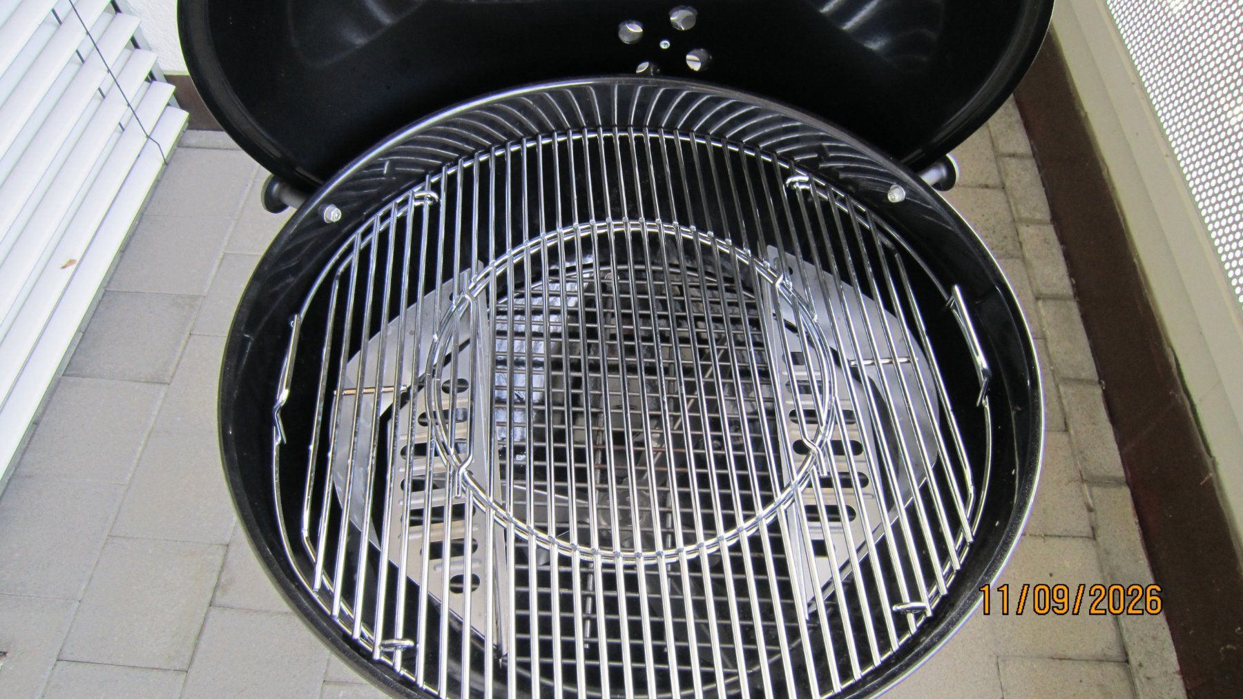 Weber Griglie: Weber Holzkohlegrill – Nuovo (secondo la descrizione) da Nussbaumen AG venduto da Billiboy 1