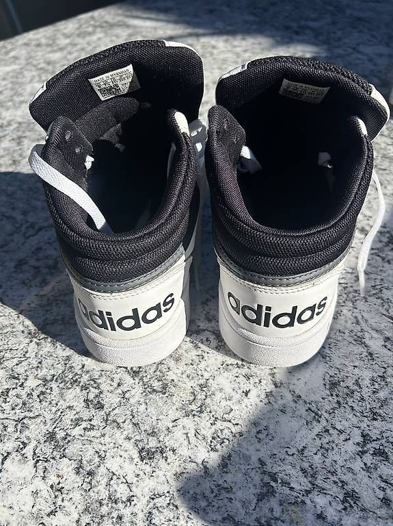 Scarpe da uomo: Adidas Schuhe Gr. 40-41 – Usato da Allschwil venduto da Siljo1 3