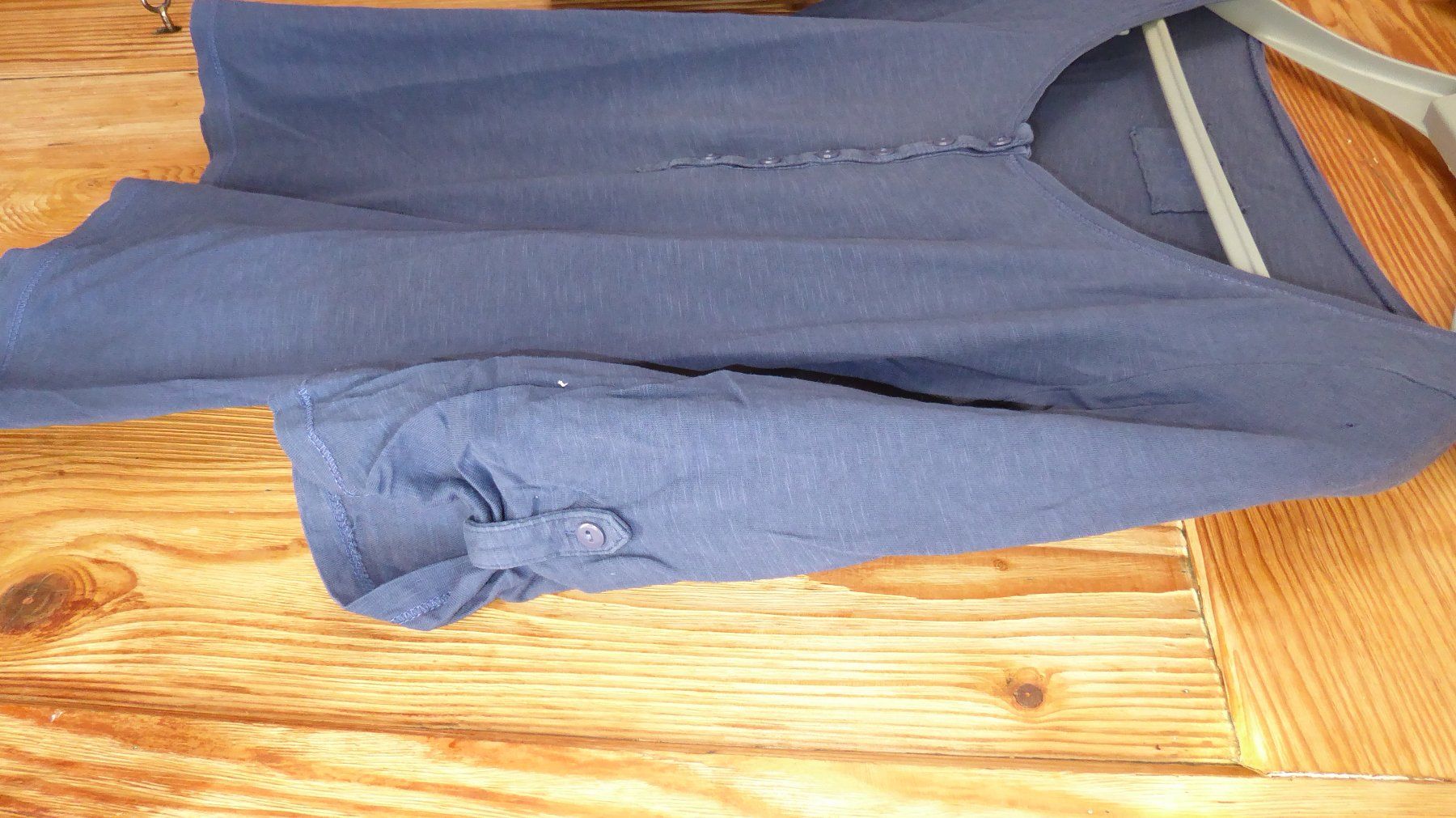 Maglioni & Felpe: Sweatshirt Gr M blau mit Knöpfen – Usato da Sargans venduto da Benziner 3