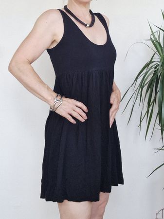 Damen Kleid H&M Gr. M Schwarz