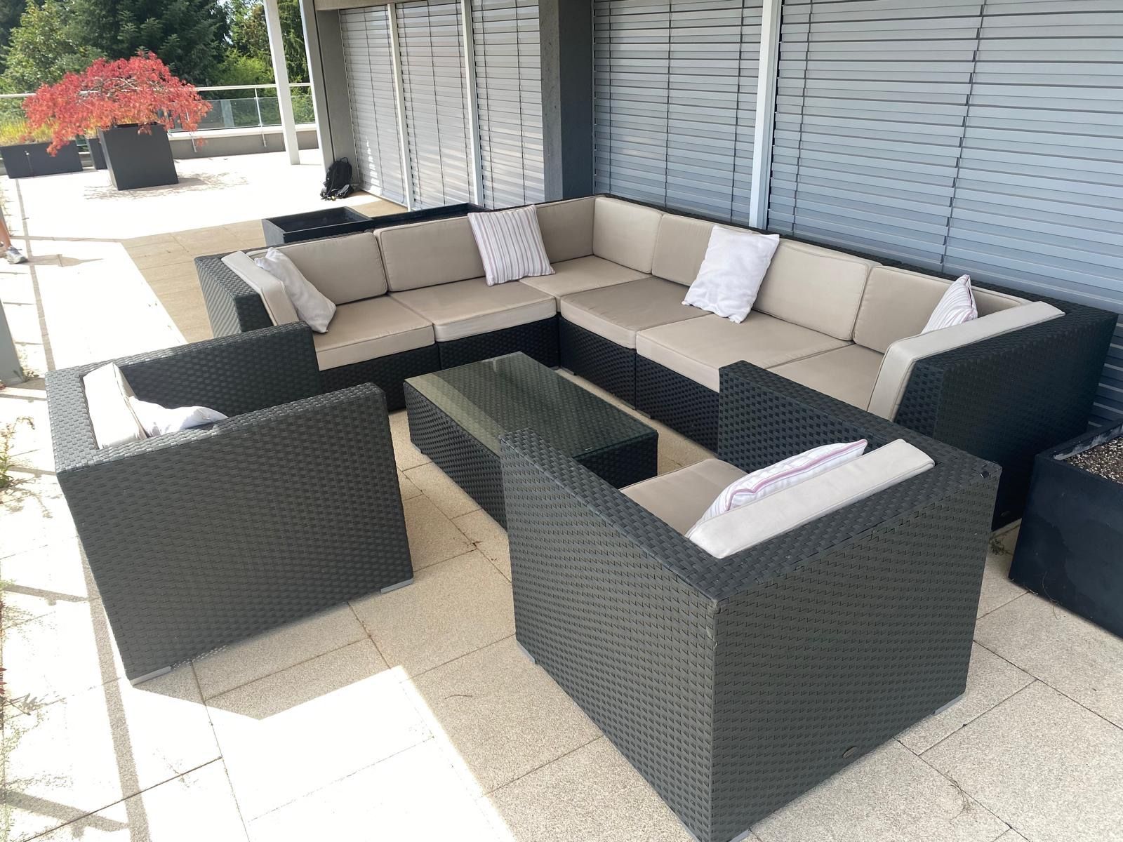 Viplounge Sofas: Outdoor Lounge schwarz/ grau – D'occasion à Eschenbach SG par uhe_xrk8