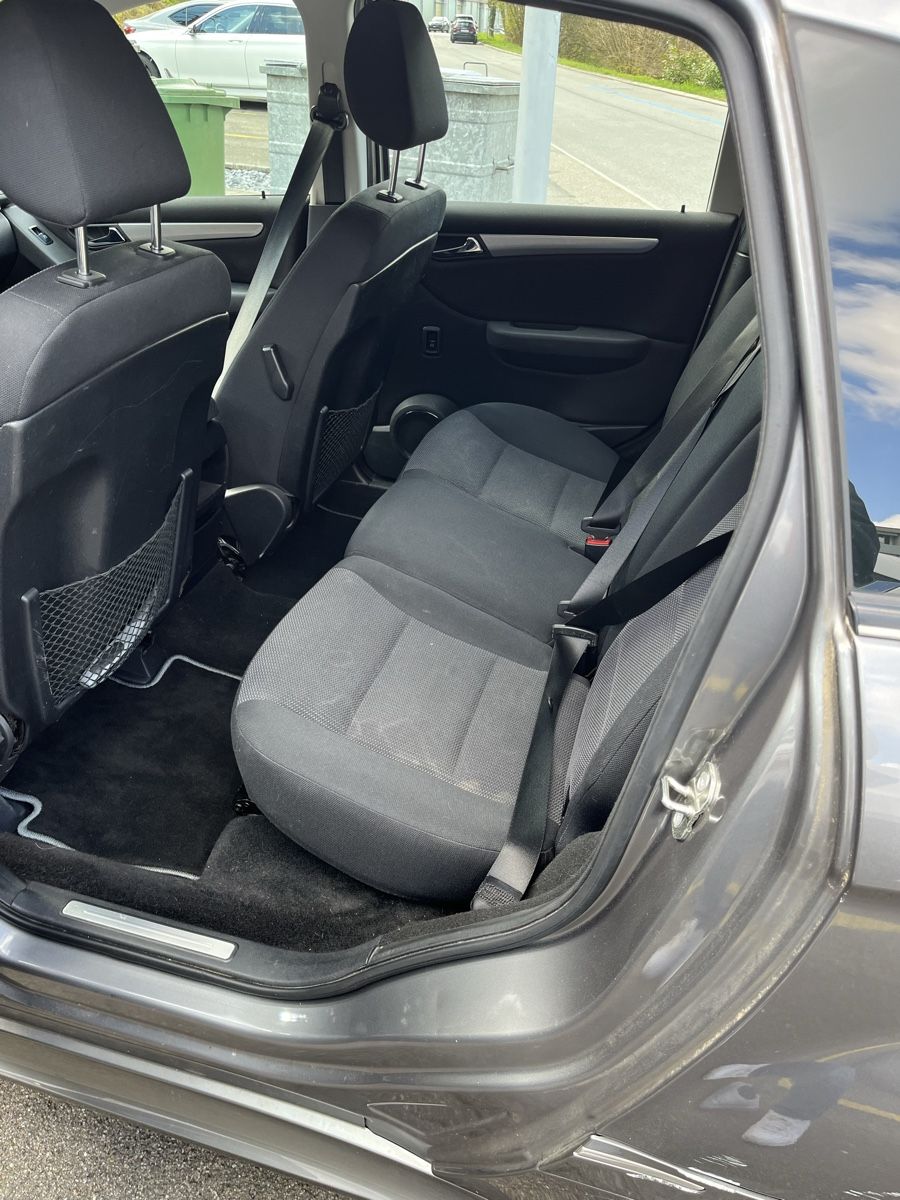 Mercedes-Benz Automobili: Mercedes Benz B170 – Usato da Luzern venduto da vuc_96p9 1
