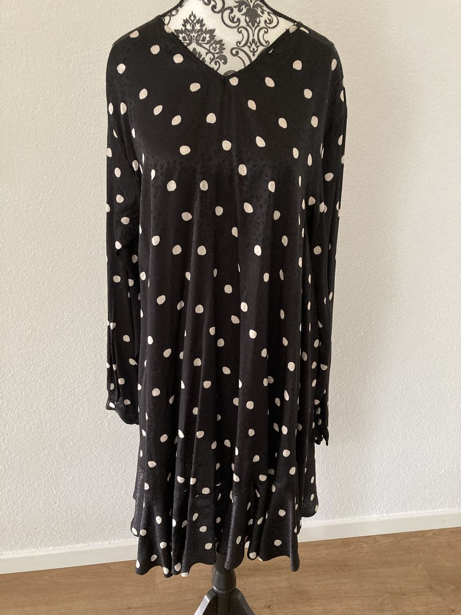 Kleider: Kleid – Neu (gemäss Beschreibung) aus Bettlach von Valgoy
