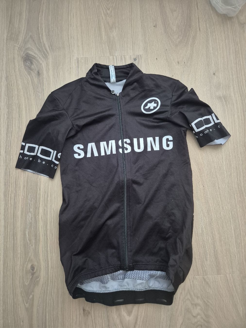 Assos Leibchen & Hosen: Assos Trikot – Gebraucht aus Steinhausen von des_zv87