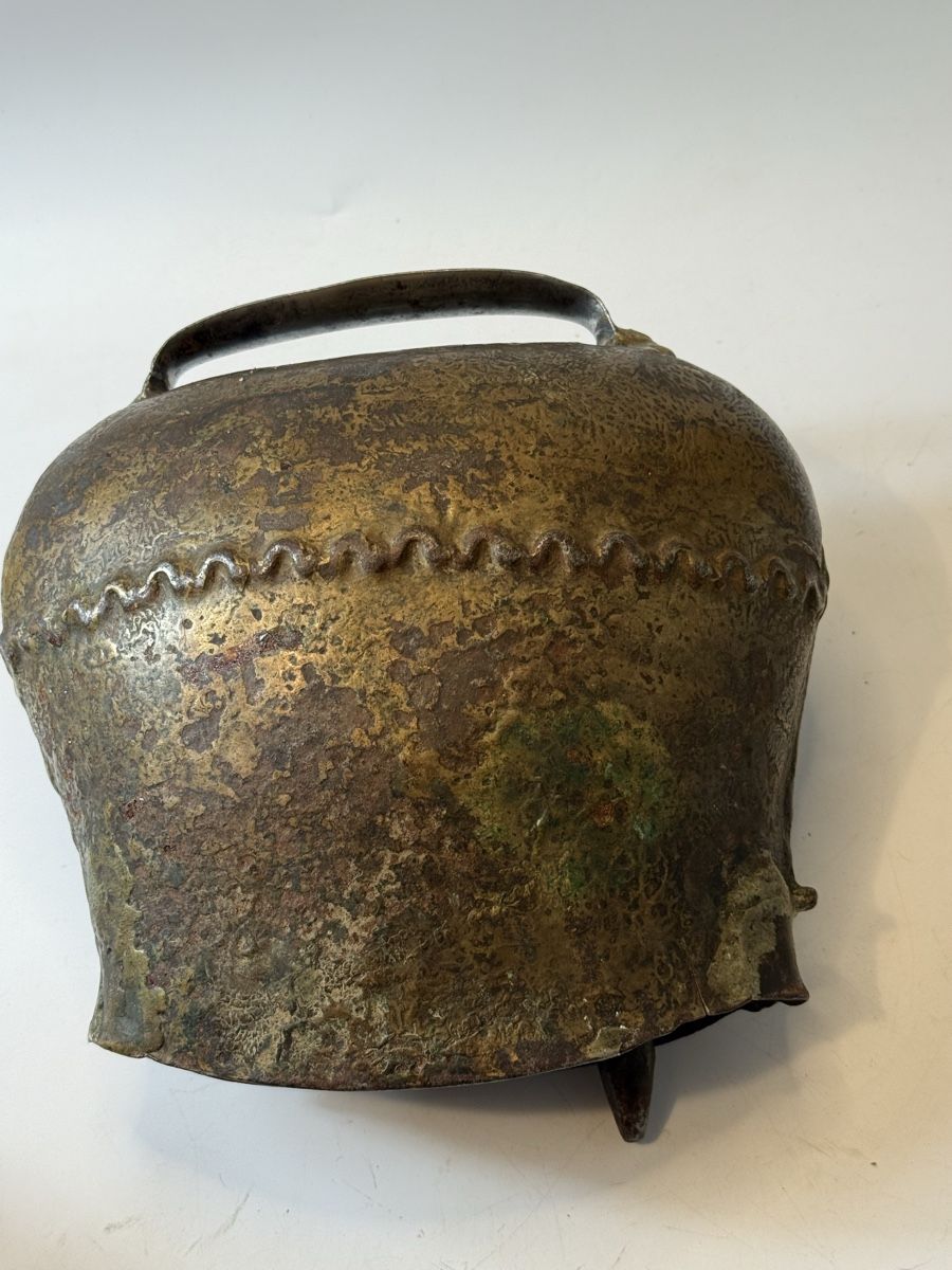Campanacci mucche: Grosse Glocke Alt, 24x24 cm repariert B02 – Usato da Grenchen venduto da swiss.antiques 1