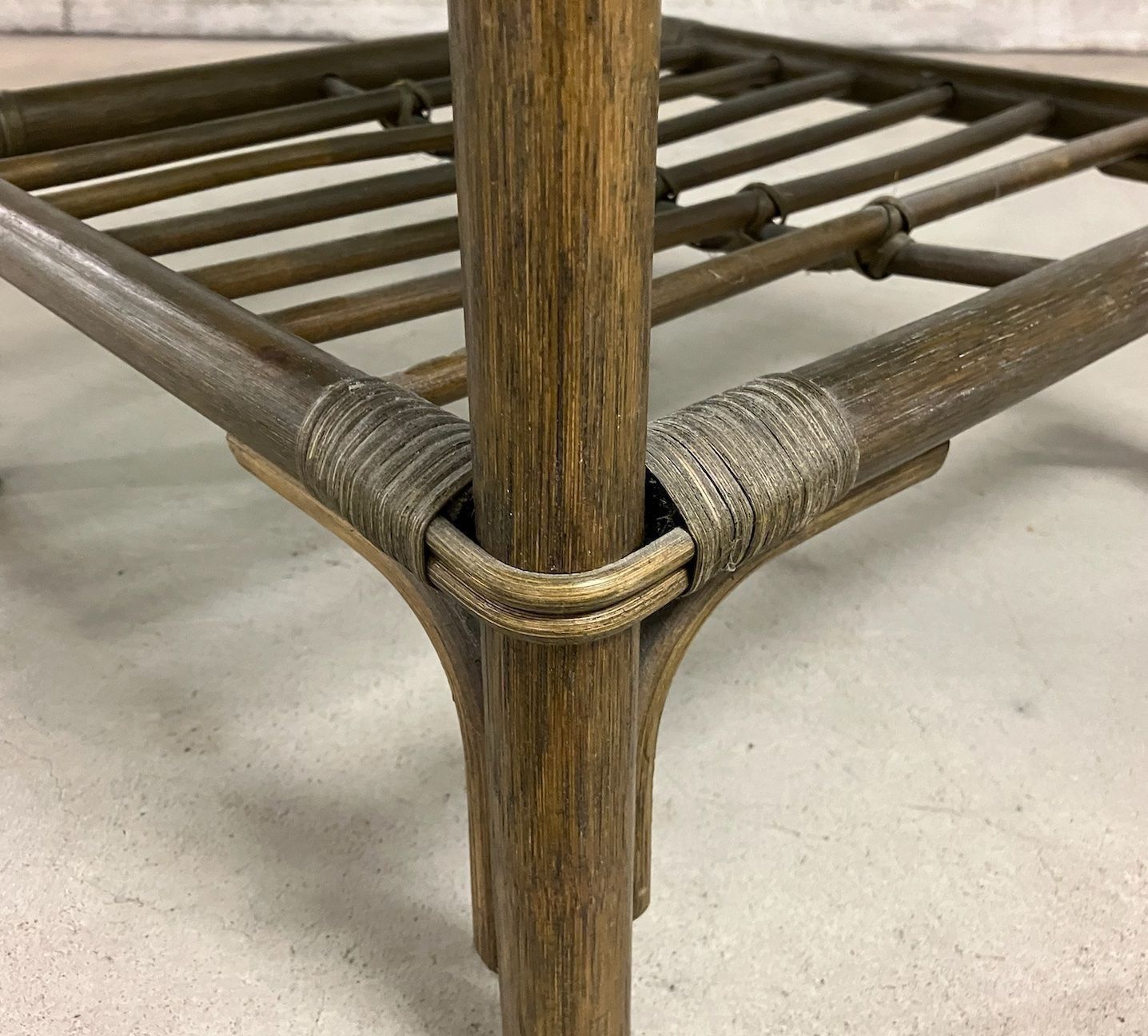 Tavoli: couchtisch . beistelltisch – Usato da Allschwil venduto da rotocker 2