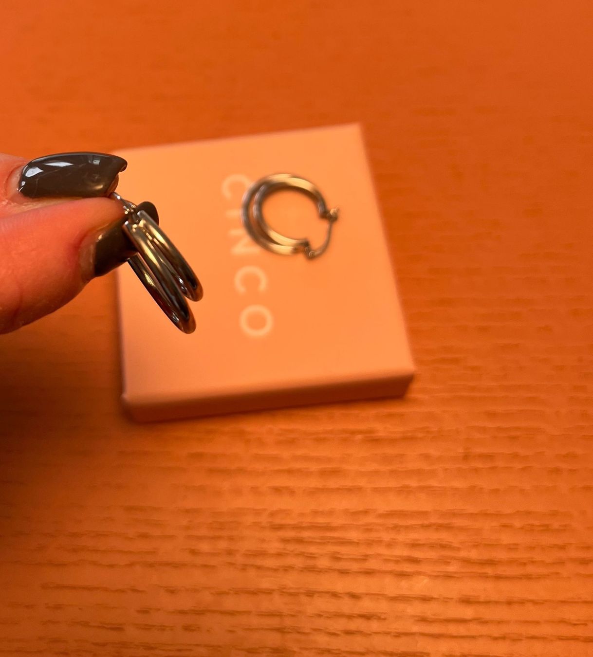 Ohrringe & -stecker: Ohrringe Cinco silber Hoop – Gebraucht aus Zürich von summerinthecity100 4