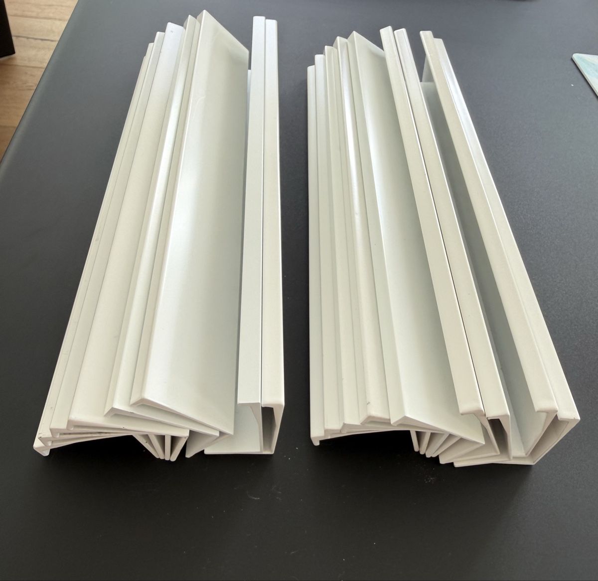 Ferramenta: Möbelgriffe weiss matt, 25 cm, 20 Stk. – Usato da Füllinsdorf venduto da bruri76