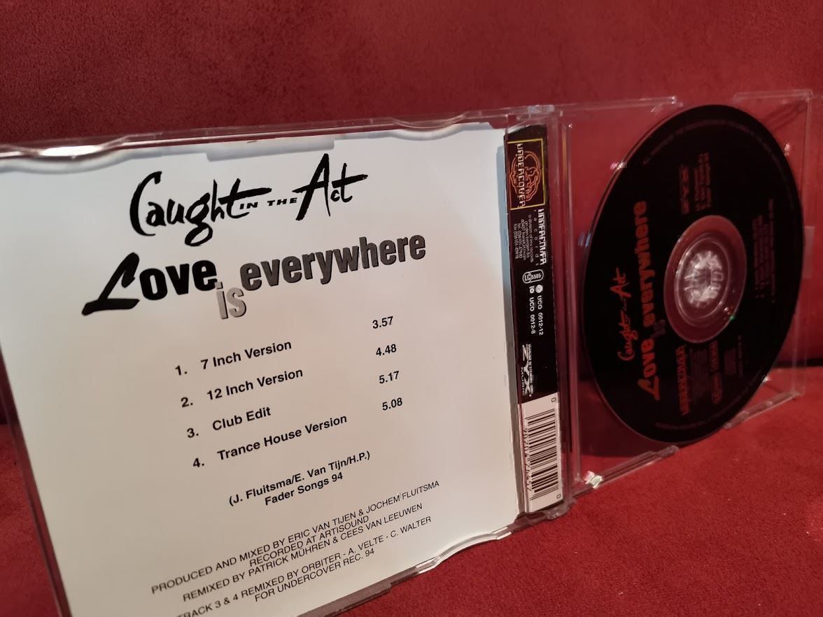 CD: Caught in the act CD-Single Love is everywhere – Usato da Zofingen venduto da noise123 2