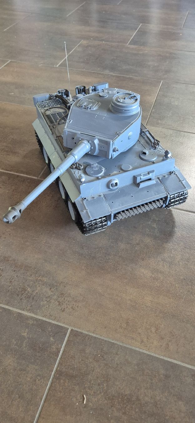 Modellbausätze & Standmodelle: Panzer – Gebraucht aus Wuppenau von Suenneli10 8