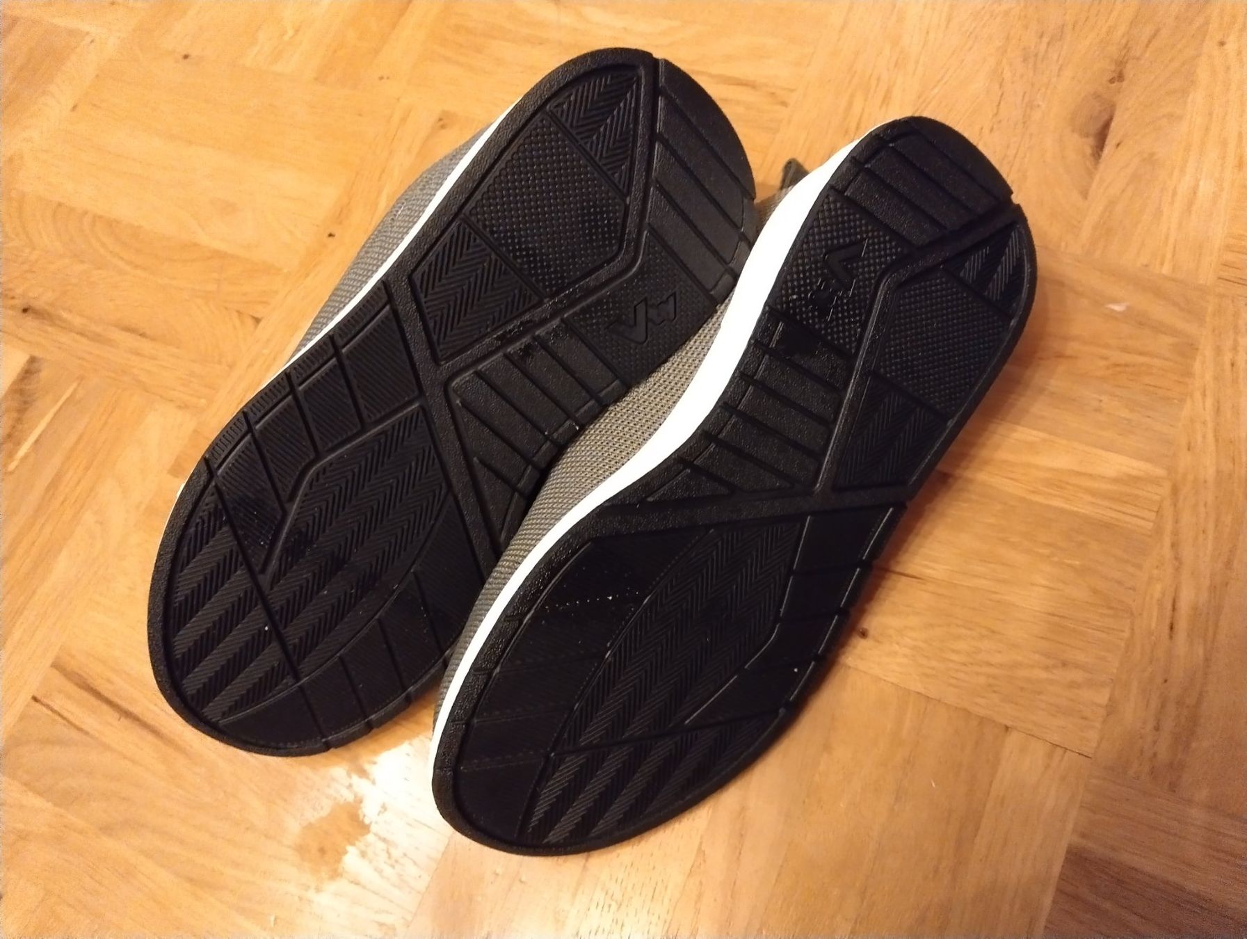 Scarpe da uomo: Vty Sneaker, Khaki, Gr. 32, Top Zustand – Usato da Oberdorf NW venduto da niederj 3