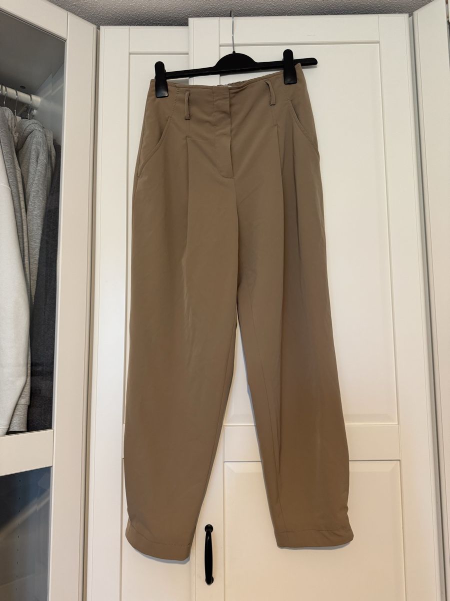 Raffaello Rossi Pantaloni: Raffaelo Rossi Nylon-Hose – Nuovo (secondo la descrizione) da Widen venduto da Nada.