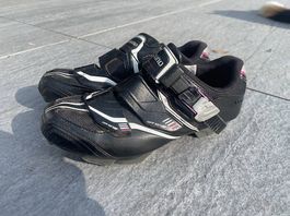 Chaussures de Velo/VTT Shimano taille 39 en très bon état