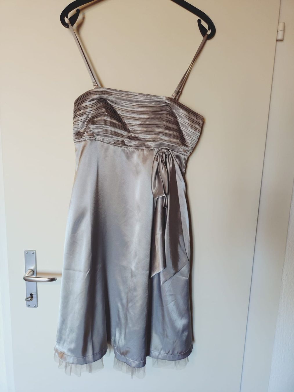 Vestiti: Abendkleid knielang, Gr.38 – Usato da Tobel venduto da len_n2sn 1