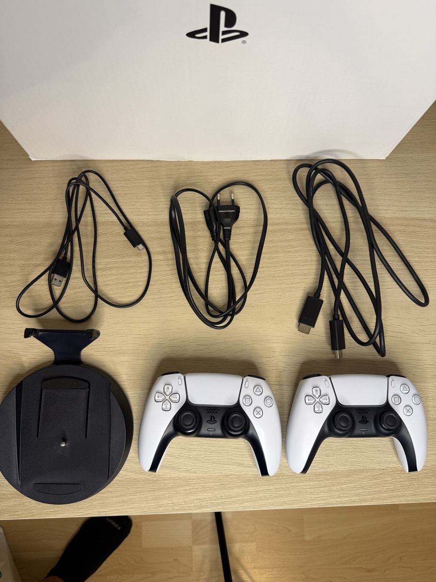Sony Console: Sony Playstation 5 Disc Edition + inkl- 2 Controller – Usato da Spreitenbach venduto da momo5_5 1