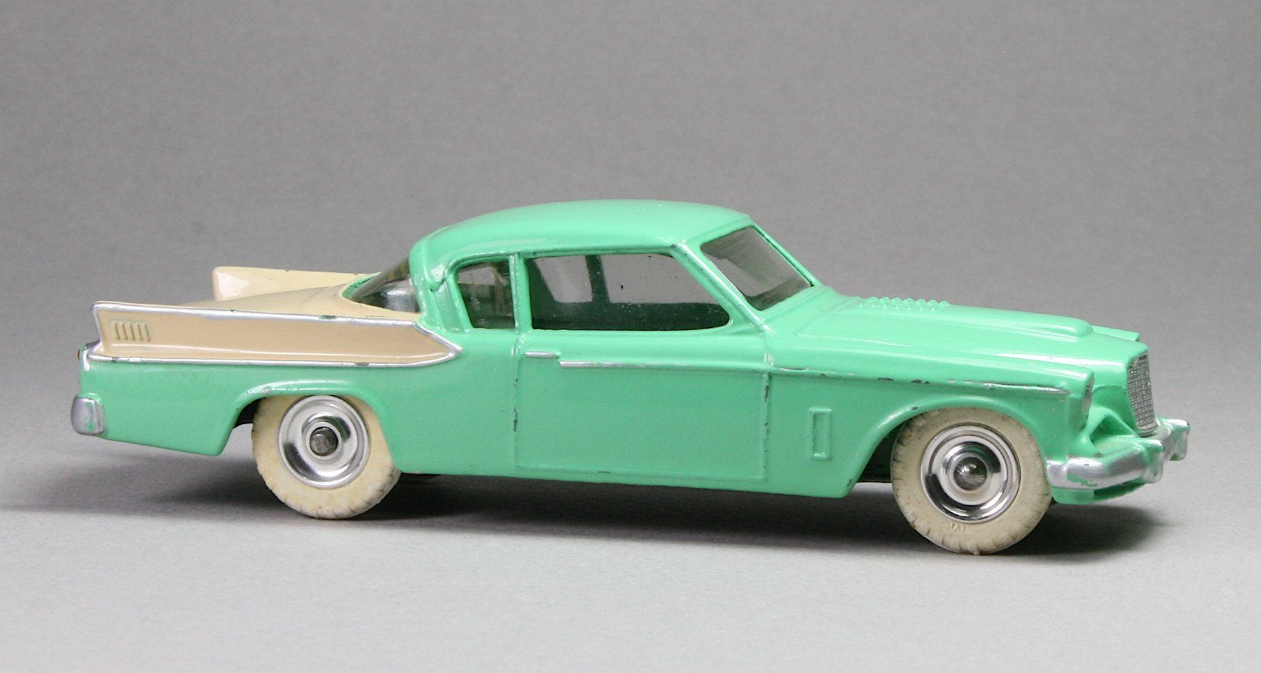 Dinky Toys Modellini d'auto: Dinky Toys 169, Studebaker Golden Hawk – Usato da Elsau venduto da Peekay8